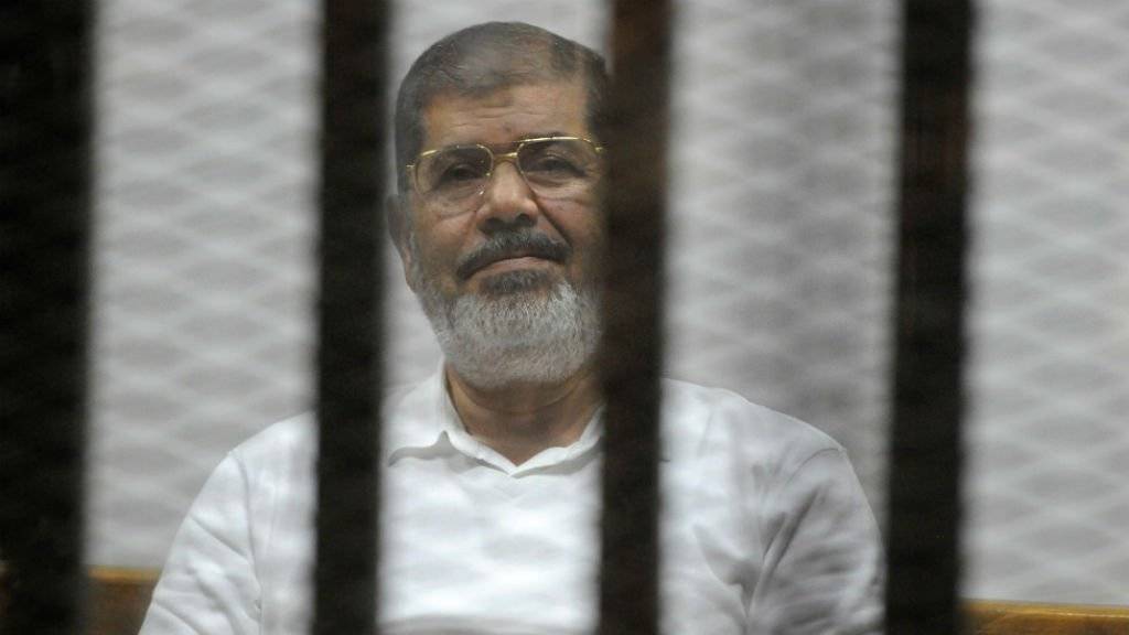 محكمة مصرية تقضي بسجن الرئيس الأسبق محمد مرسي 3 سنوات بتهمة إهانة القضاء