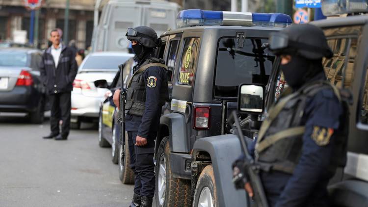 قتلى وجرحى بهجوم على كنيسة  جنوب القاهرة