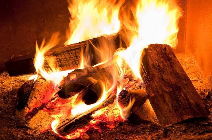 من إيطاليا واليونان.. رياح باردة وثلوج في استقبال العام الجديد!