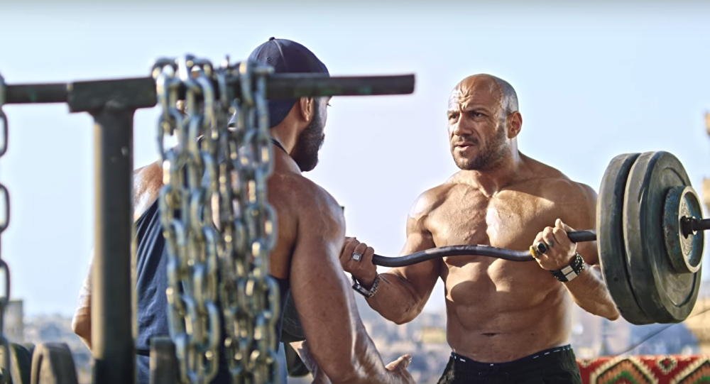 ممثل مصري: مرضي جعلنى أفكر كثيرا في الفن الذي أقدمه