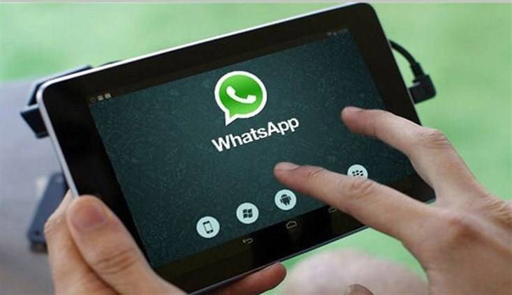 بعدما حجبت رقمه عبر "الواتساب" هذا ما قام به!