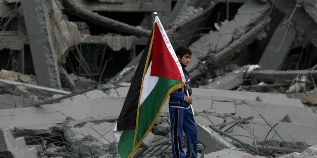 من المعيب ان تفرض السلطة عقوبات على غزة