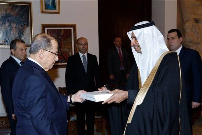 بالصور..رئيس الجمهورية يتسلّم اوراق اعتماد خمسة سفراء جدد
