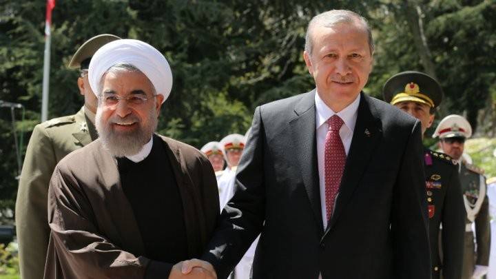 بعد 6 أيام على الاحتجاجات.. اردوغان يتصل بروحاني وهذا ما قاله له