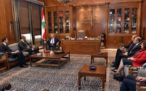 برّي التقى سفراء لبنان