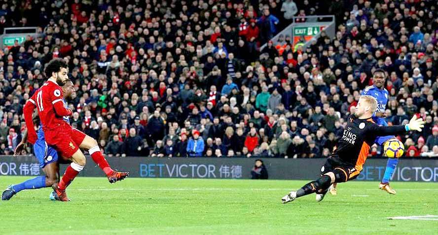 بطولة انكلترا : تشلسي يسحق ستوك سيتي (5-0) وصلاح يقود ليفربول الى الفوز (2-1)