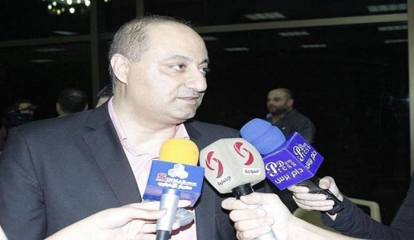 ماذا تعرف عن وزير الإعلام السوري الجديد؟