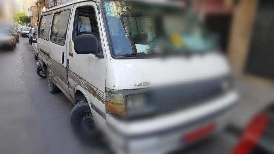 "التيرشرش" في فانات لبنان و5 أنواع من الناس!