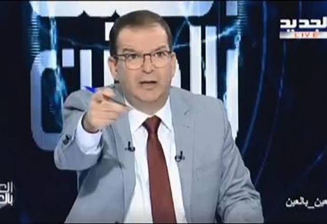 بالفيديو: طوني خليفة يطرد مرافقي كلينك بانفعالٍ شديد.. والأخيرة تنسحب