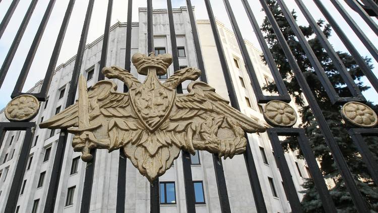 الدفاع الروسية تنفي تدمير 7 طائرات باستهداف قاعدة حميميم في سوريا