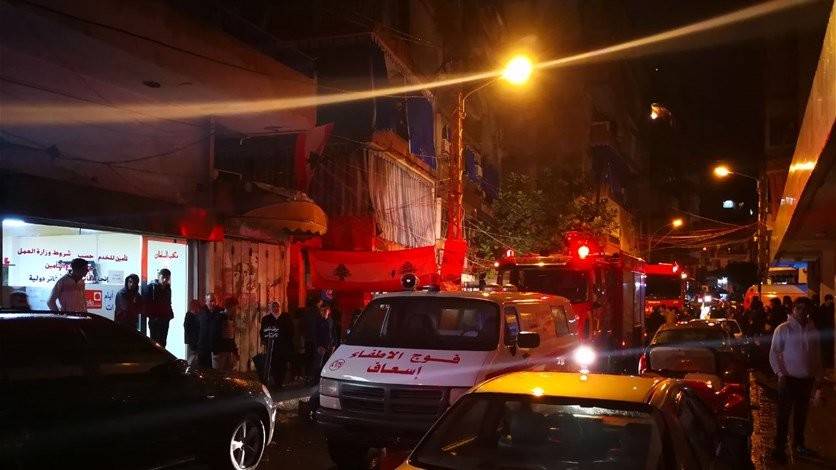 بالفيديو و الصور.. حريق داخل شقة في منطقة الزيدانية و وقوع اصابات
