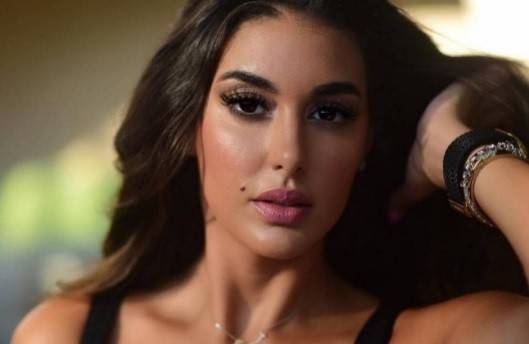 ياسمين صبري تحير الجمهور بصورتها مع هذا الشاب