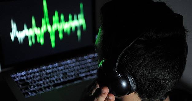 فضيحة كبرى- تسجيلات صوتية للمخابرات المصرية واعلاميين وفنانين.. ماذا طلبت منهم؟