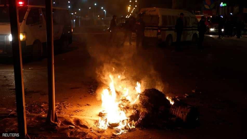 بعد احتجاجات تونس.. الحكومة تهدئ والمعارضة تصعّد