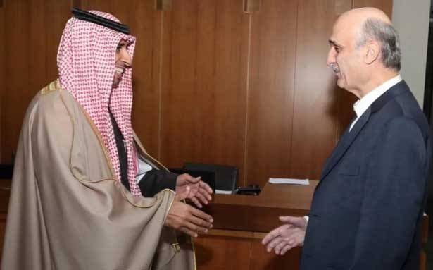 هل زيارة السفير السعودي لجعجع ضدّ الحريري؟
