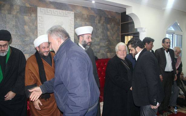 رحّال قصّ شريط افتتاح مسجد
وكلمات دعت الى إصدار عفو عام