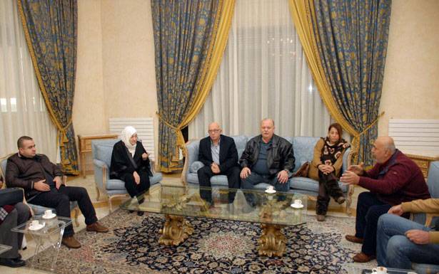 الحريري التقت وفداً
من لجنة المتابعة لمياومي الكهرباء