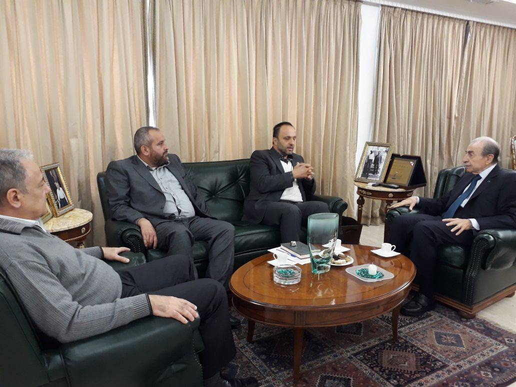 الخليل إستقبل فاعليات بلدية
