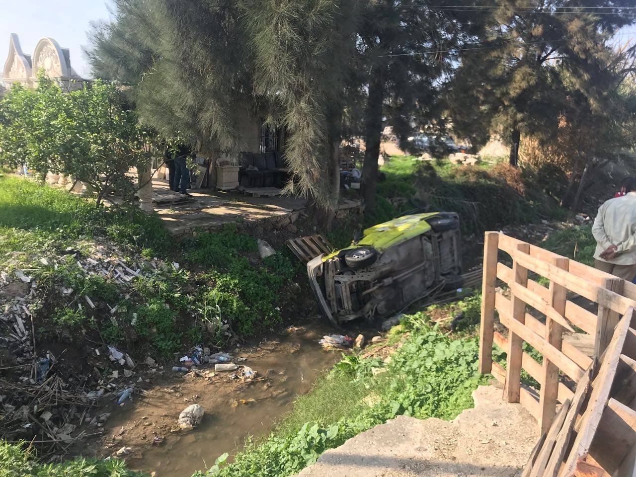 بالصورة.. جريحان بانقلاب "رابيد" على أوتوستراد المنية