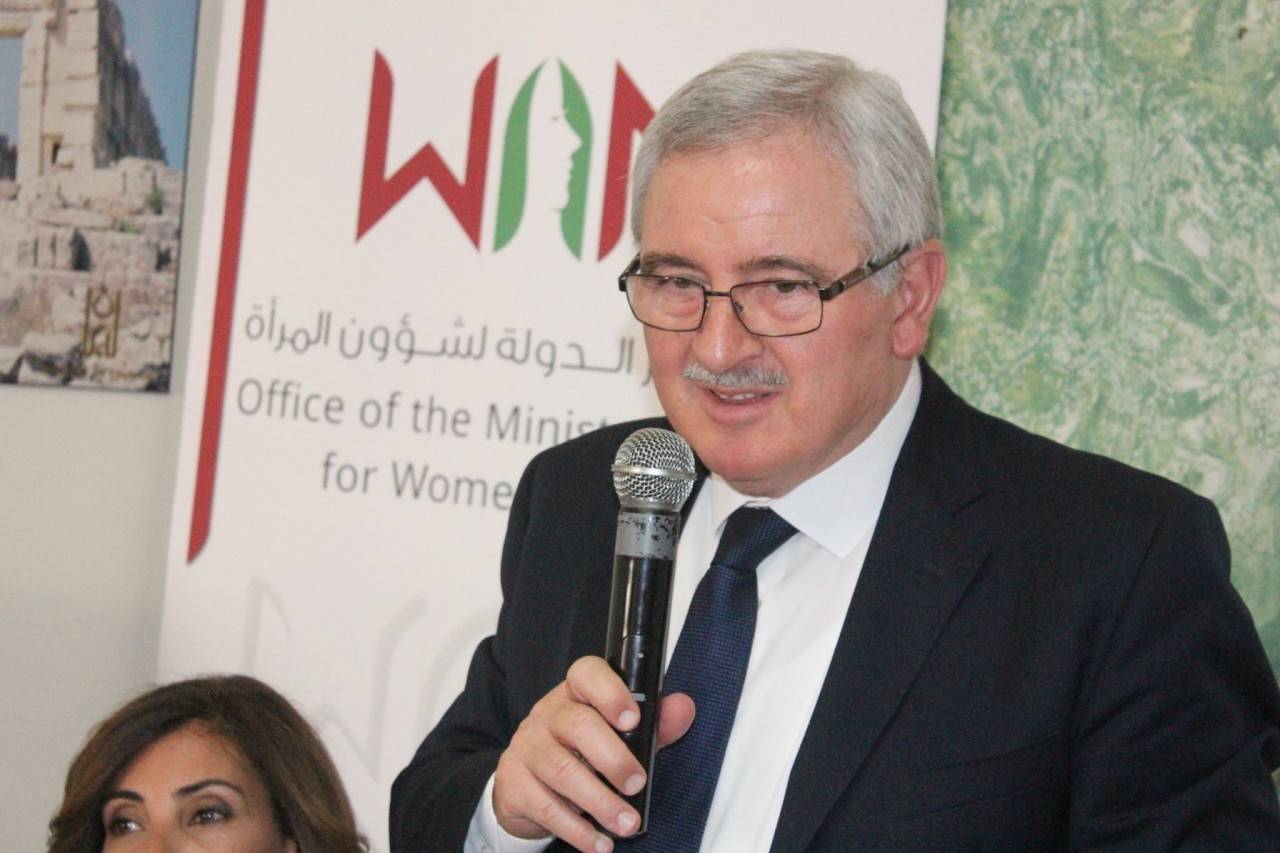 أوغاسبيان يشكر عون لتوقيعه مرسوم "إجازة الأبوة"