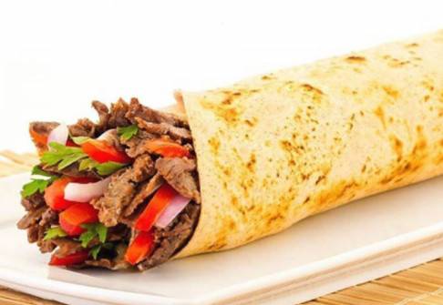 أيهما أفضل لرشاقتكم: شاورما اللحم أم الدجاج؟