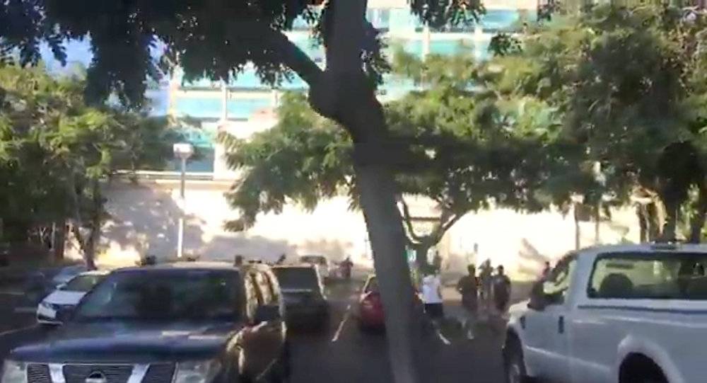 مشاهير ركضوا في الشوارع... ماذا فعل إنذار الصاروخ الباليستي الكاذب في هاواي (فيديو)