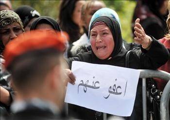 أهالي المعتقلين الإسلاميّين دعوا الى اعتصام حاشد الأحد