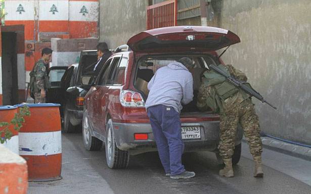الجيش خفّف من حدّة إجراءاته الأمنيّة عند مداخل عين الحلوة .. وارتياح من السكّان