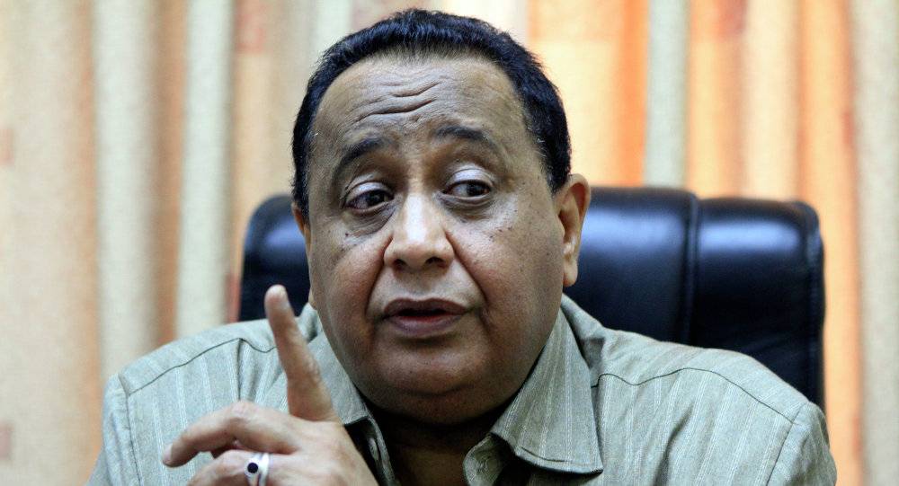 العربي الجديد: البشير يقبل استقالة وزير الخارجية