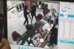 بالفيديو..سرقة هوليودية للمصرف اللبناني السويسري!