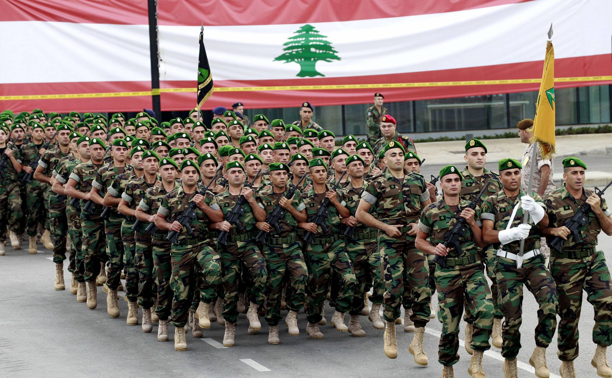 المؤسسة العسكرية تدفع الثمن.. ماذا حلّ بـ 600 ضابط؟