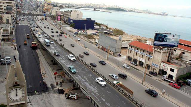 بعد قرار مجلس شورى الدولة بتوقيف العمل في جسر جل الديب..هذا ما حصل اليوم