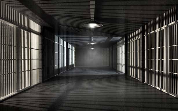 اليوم الثاني للامراء في سجن حائل: جهنم حمراء وزنزانات رطوبة وطعام سيىء