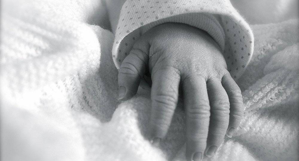 سيدة تنجب طفلا عقب وفاتها بعشرة أيام