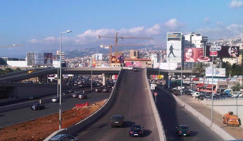 لماذا قطع الجيش اللبناني منذ قليل طريق الضبية؟