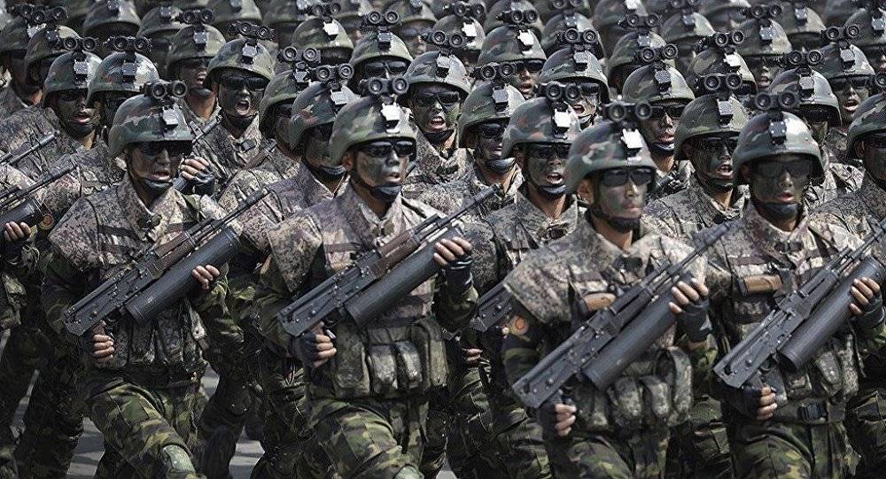 كوريا الشمالية تحشد قواتها العسكرية