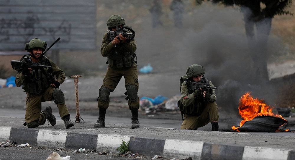 قوات الاحتلال تطلق النار على فلسطينيين عند حاجز زعترة