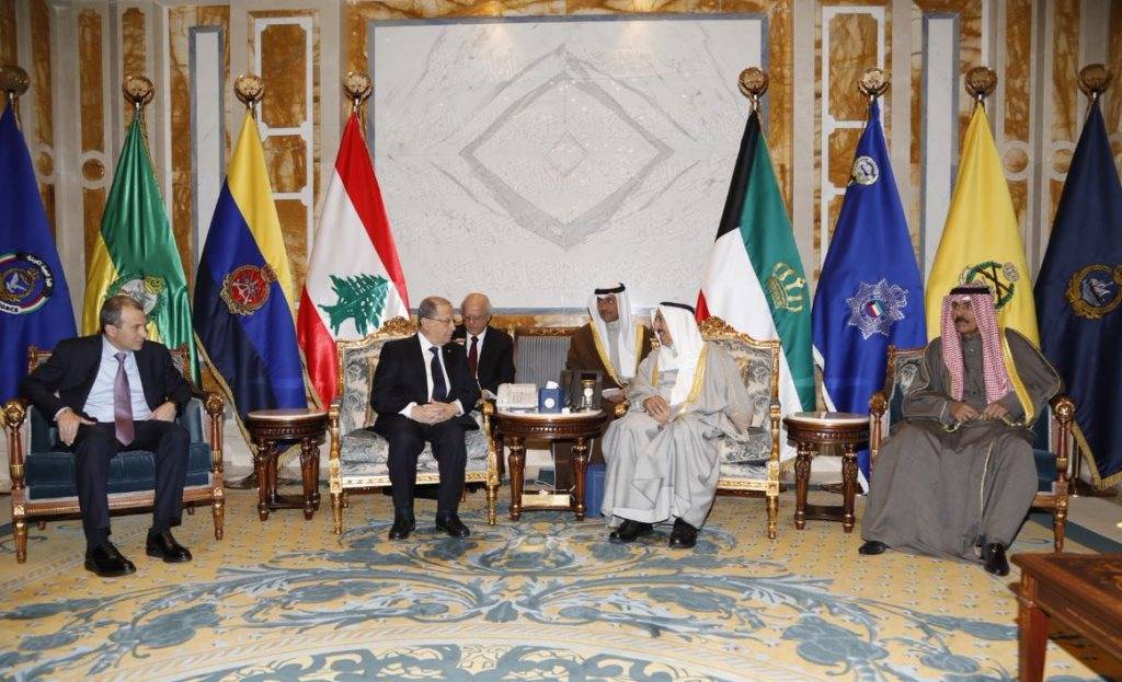 بدء المحادثات الموسعة اللبنانية الكويتية في قصر بيان