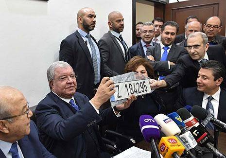 هكذا سيتمّ حلّ مشكلة اللّوحة العمومية الجديدة!