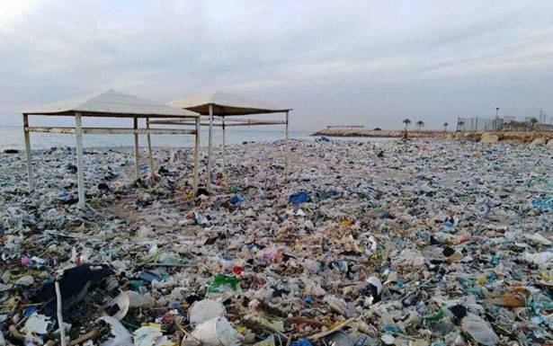 بين النفايات والسياسة يتم تدمير حياة الناس