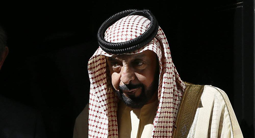 رئيس دولة الإمارات ينعي والدته ويعلن الحداد 3 أيام