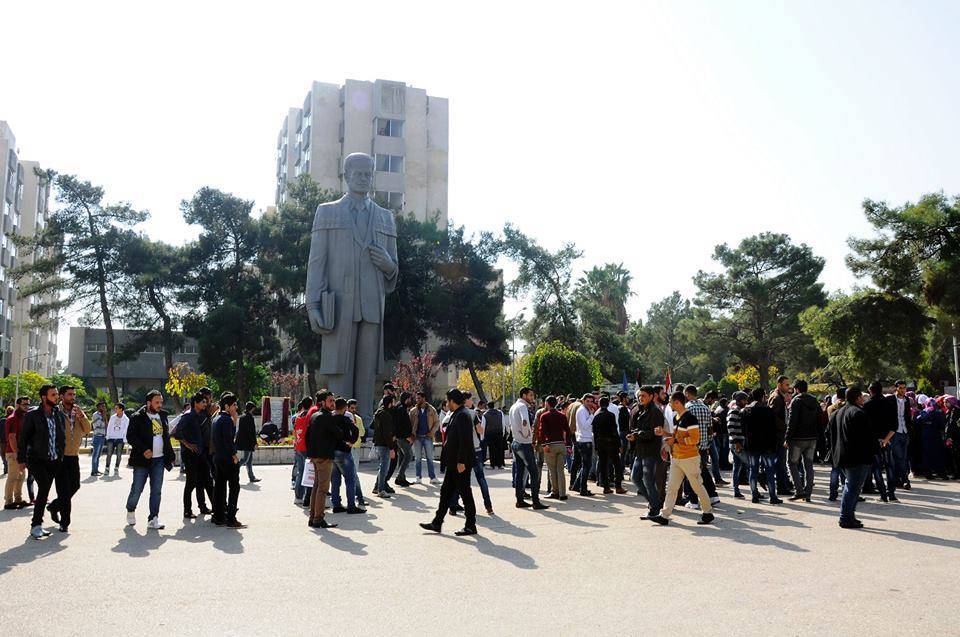 شبان جامعة دمشق يهربون من التطويع