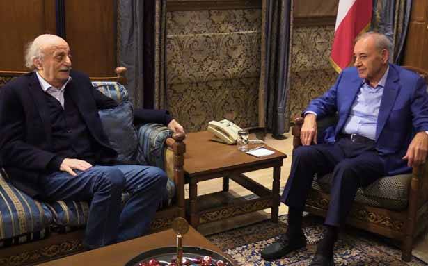 جنبلاط بعد زيارته بري : «شر البلية ما يضحك»