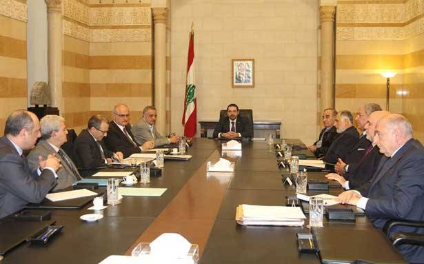 الحريري ترأس لجنة تطبيق قانون الإنتخابات
المشنوق: ستُجرى في موعدها بالتأكيد