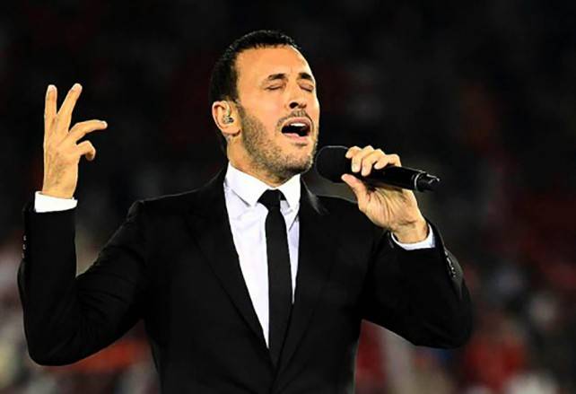 خمنوا من هي الفنانة اللبنانية الوحيدة التي يتابعها كاظم الساهر