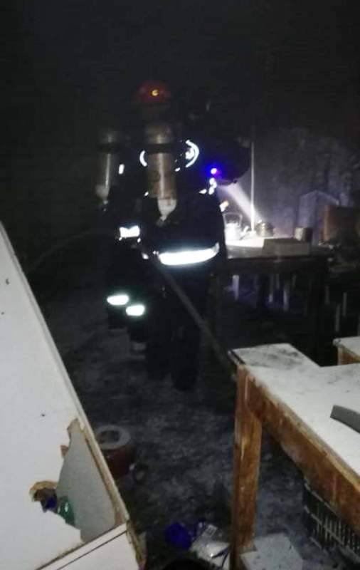 إخماد حريق داخل متجر في جونية