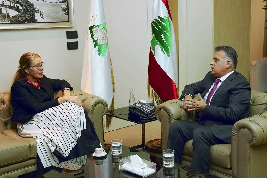 اللواء ابراهيم بحث والمنسقة الخاصة للأمم المتحدة الأوضاع