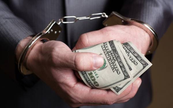 في هذه المؤسسة العامة..اختلس مئات الملايين..
