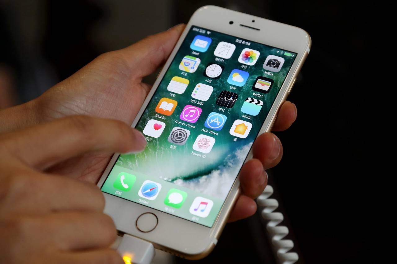 للراغبين في شراء آيفون.. الإصدارات الجديدة ستكون أرخص!