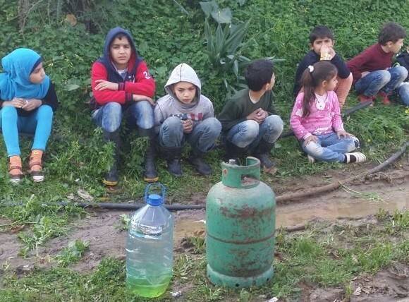 في لبنان.. مواطن يهدّد بحرق أطفاله والسبب؟